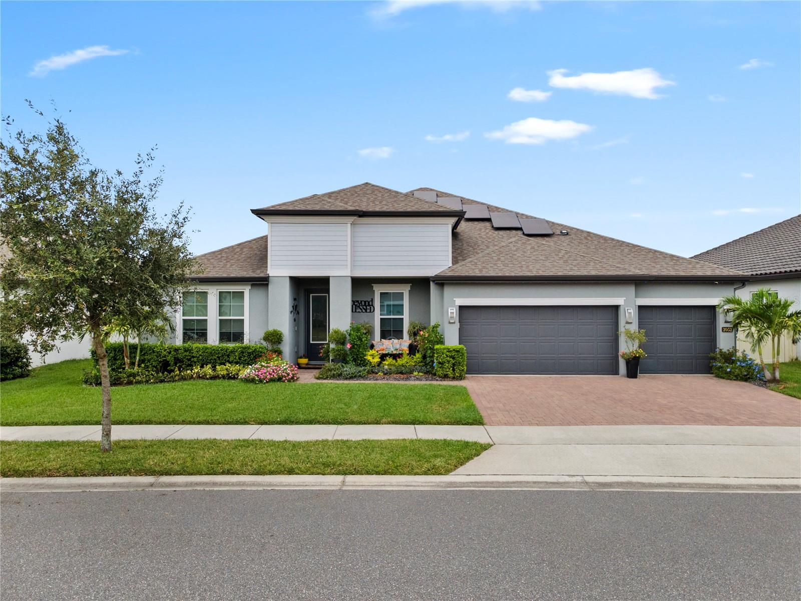 Listing photo 1 for 2052 Wood Thrush Ln