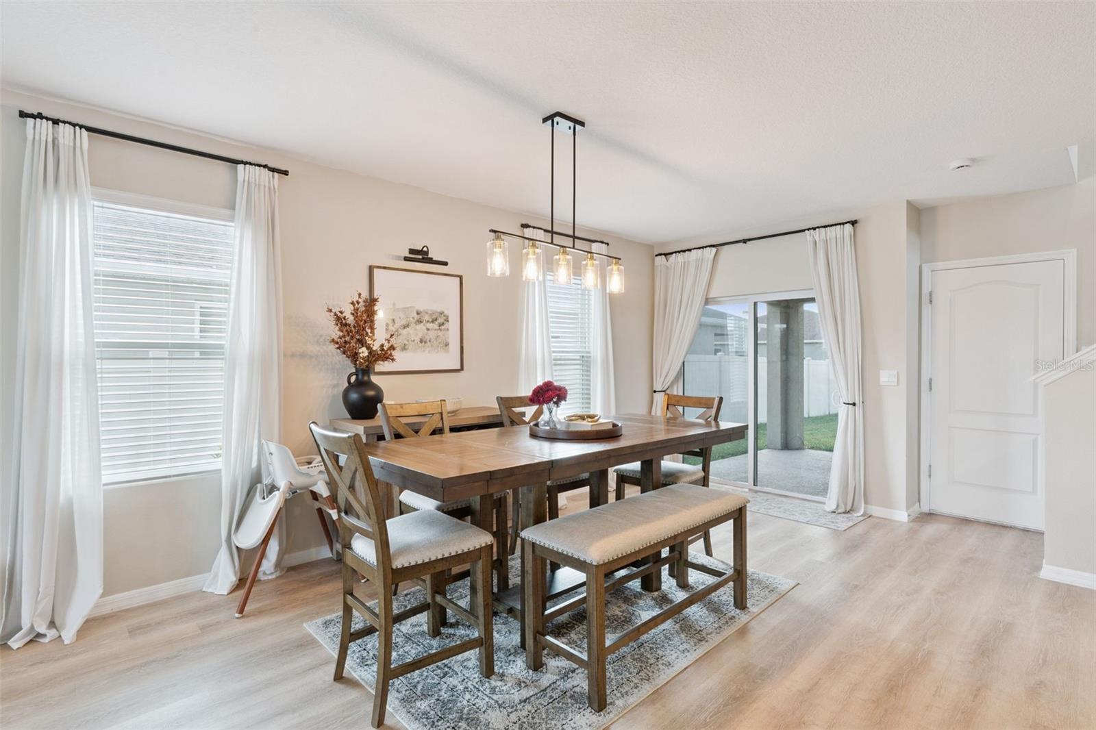 Listing photo 2 for 1172 Silverbell Trl