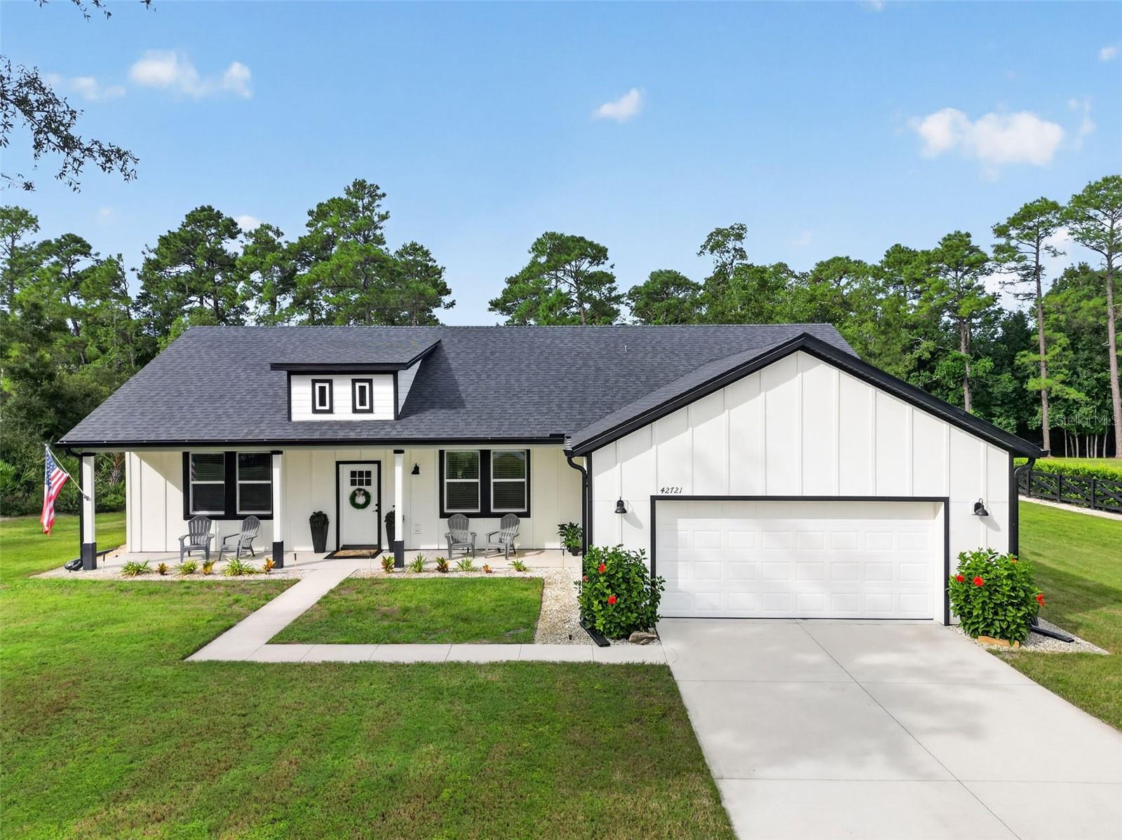 Listing photo 1 for 42721 Royal Trails Rd