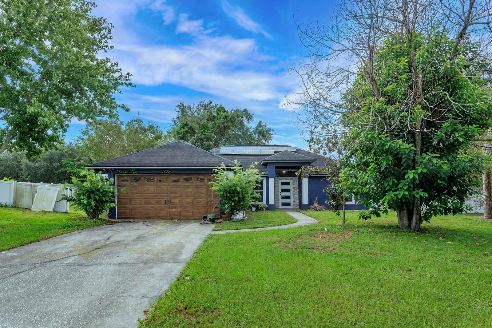Listing photo 1 for 3905 Whispering Pine Ct
