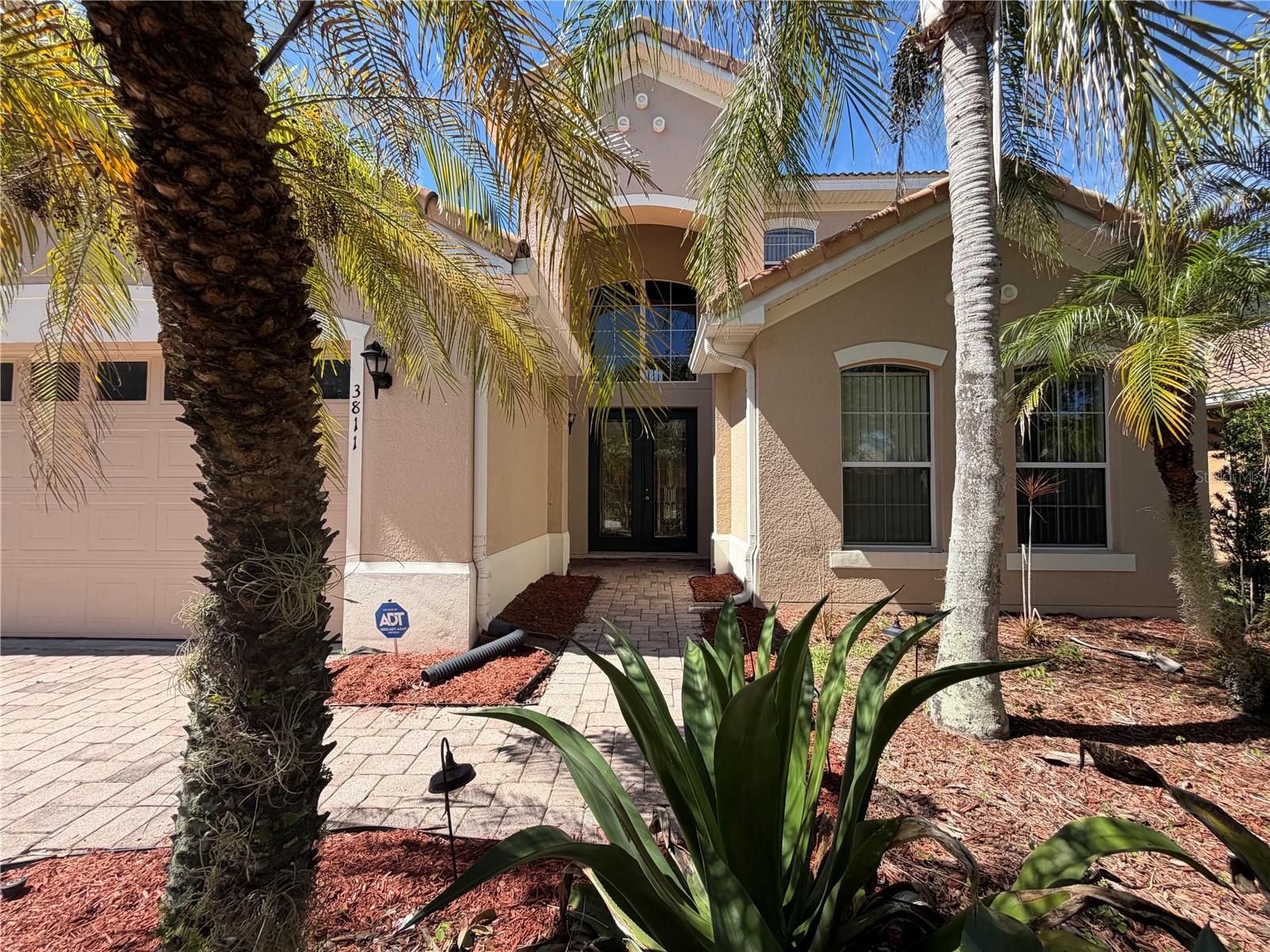 Listing photo 1 for 3811 Eagle Isles Cir