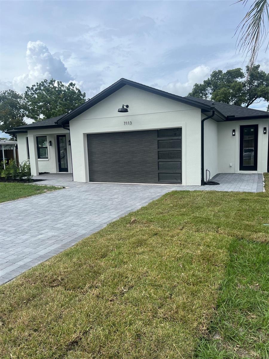 Listing photo 1 for 7113 Turquoise Ln