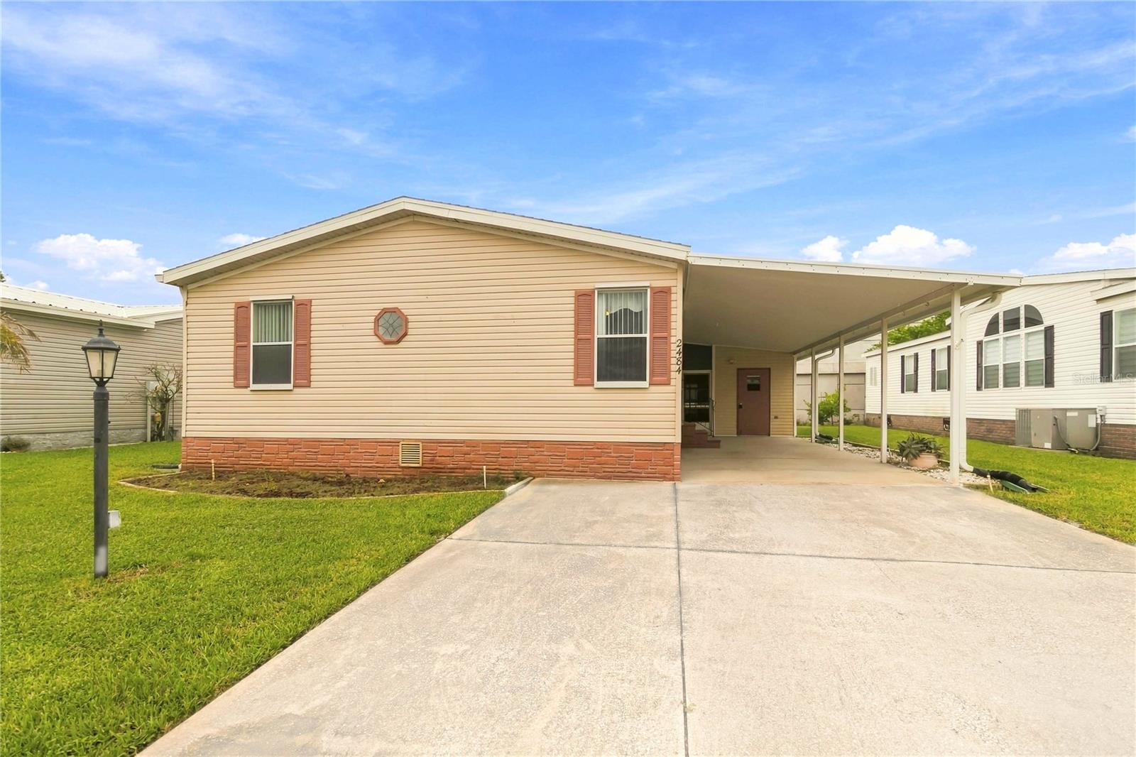 Listing photo 2 for 2484 Longpine Ln