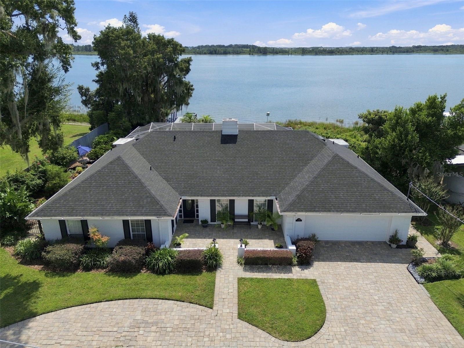 Listing photo for 1921 Manor Cir Se