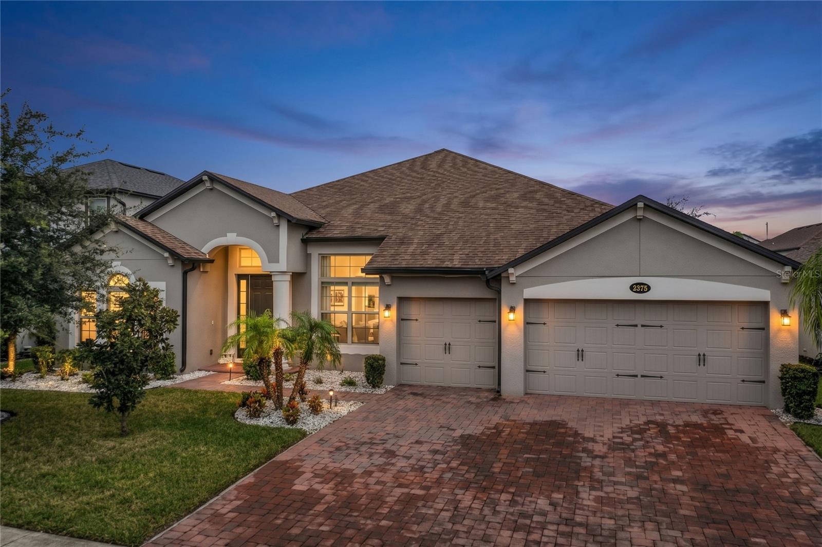 Listing photo 2 for 2375 Panoramic Cir