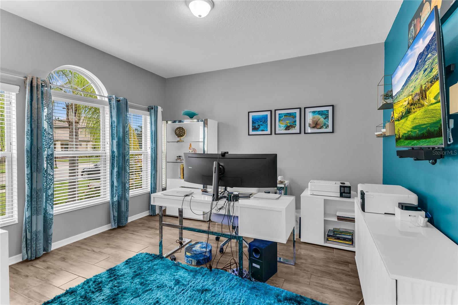 Listing photo 3 for 2375 Panoramic Cir