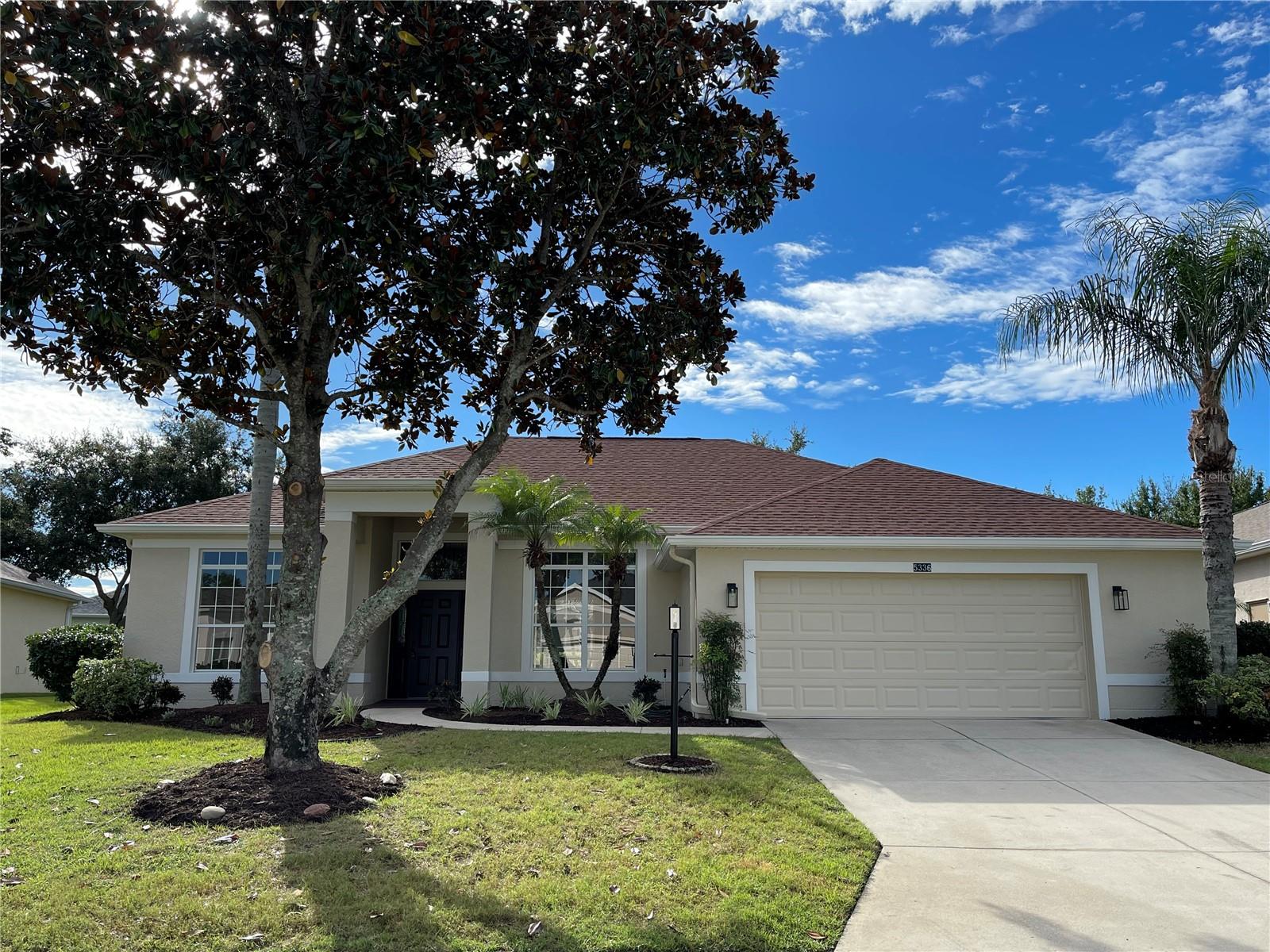Listing photo 1 for 5336 Tidewater St