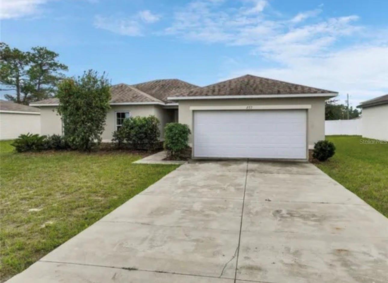 Listing photo 1 for 277 Elm Ct
