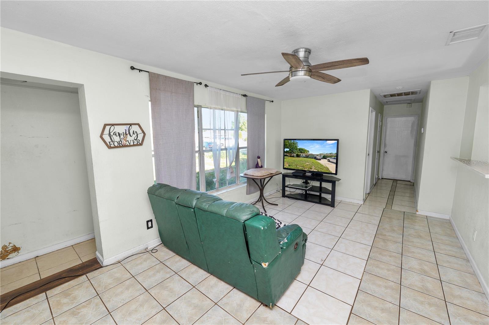 Listing photo 2 for 1822 Moose Dr