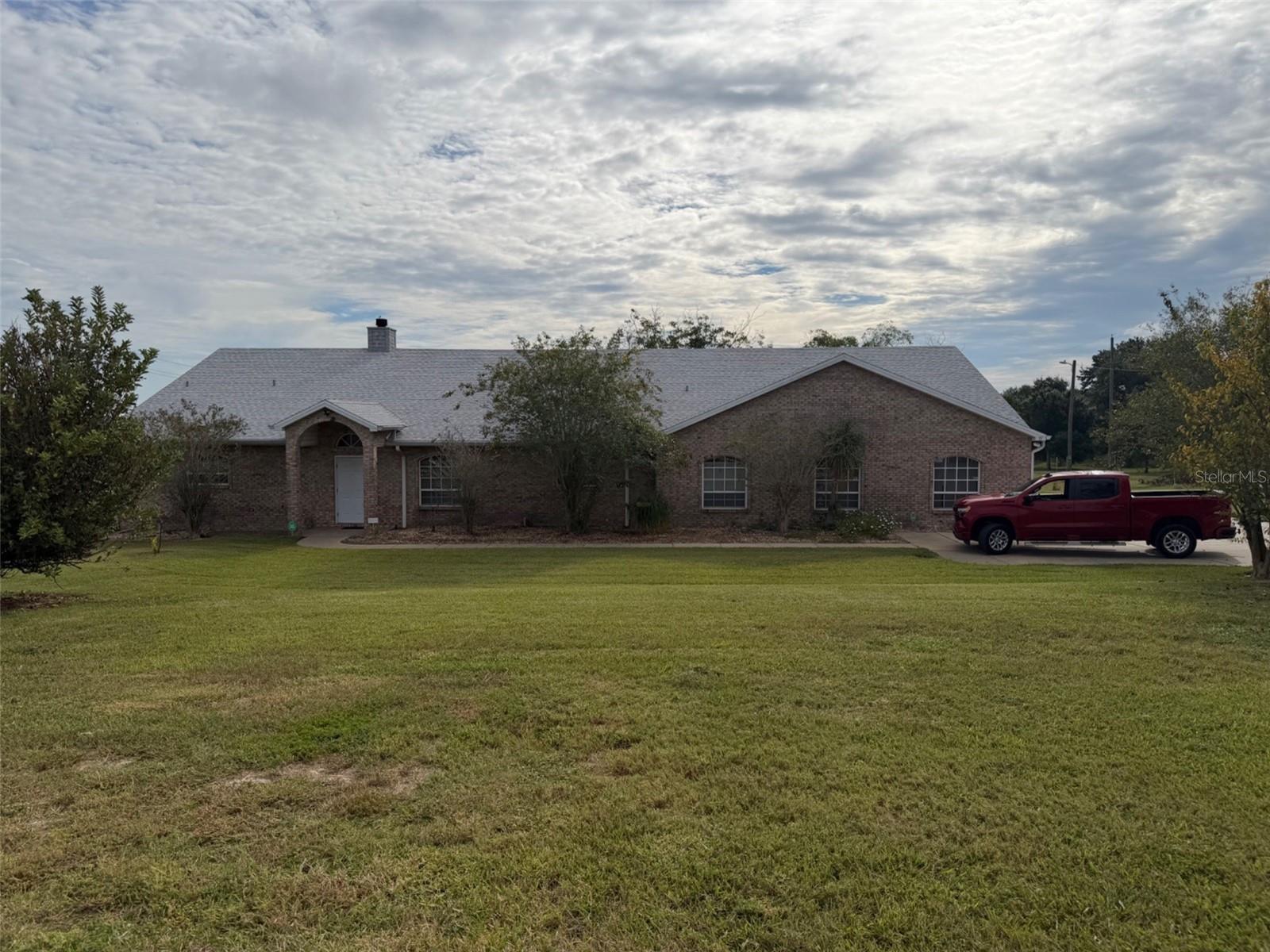 Listing photo 1 for 1815 Adams Barn Rd