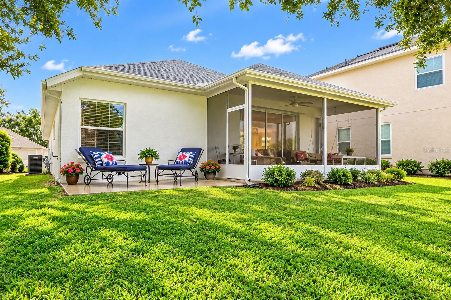 Listing photo 3 for 3300 Saratoga Dr