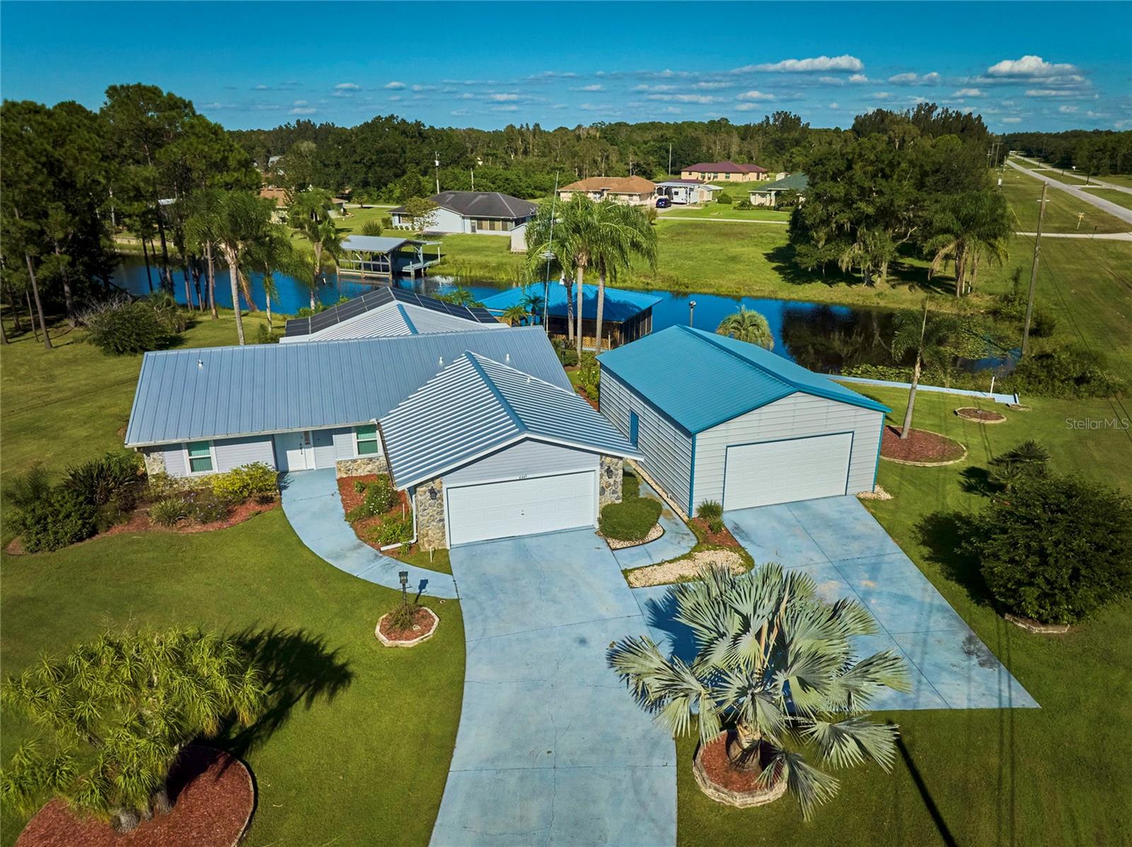 Listing photo 1 for 6449 Avocado Dr