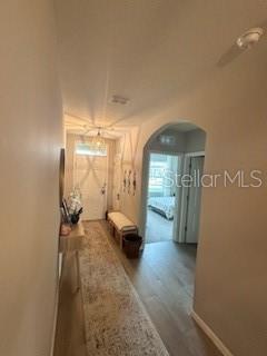 Listing photo 3 for 3629 Maidencain St