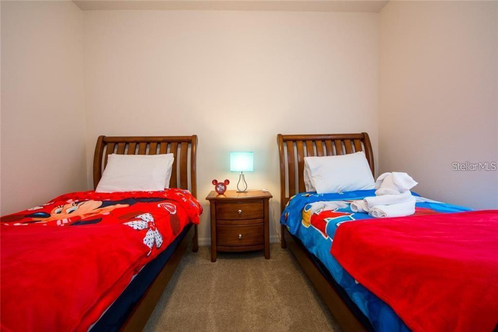 Listing photo 3 for 2900 Edenshire Way #106