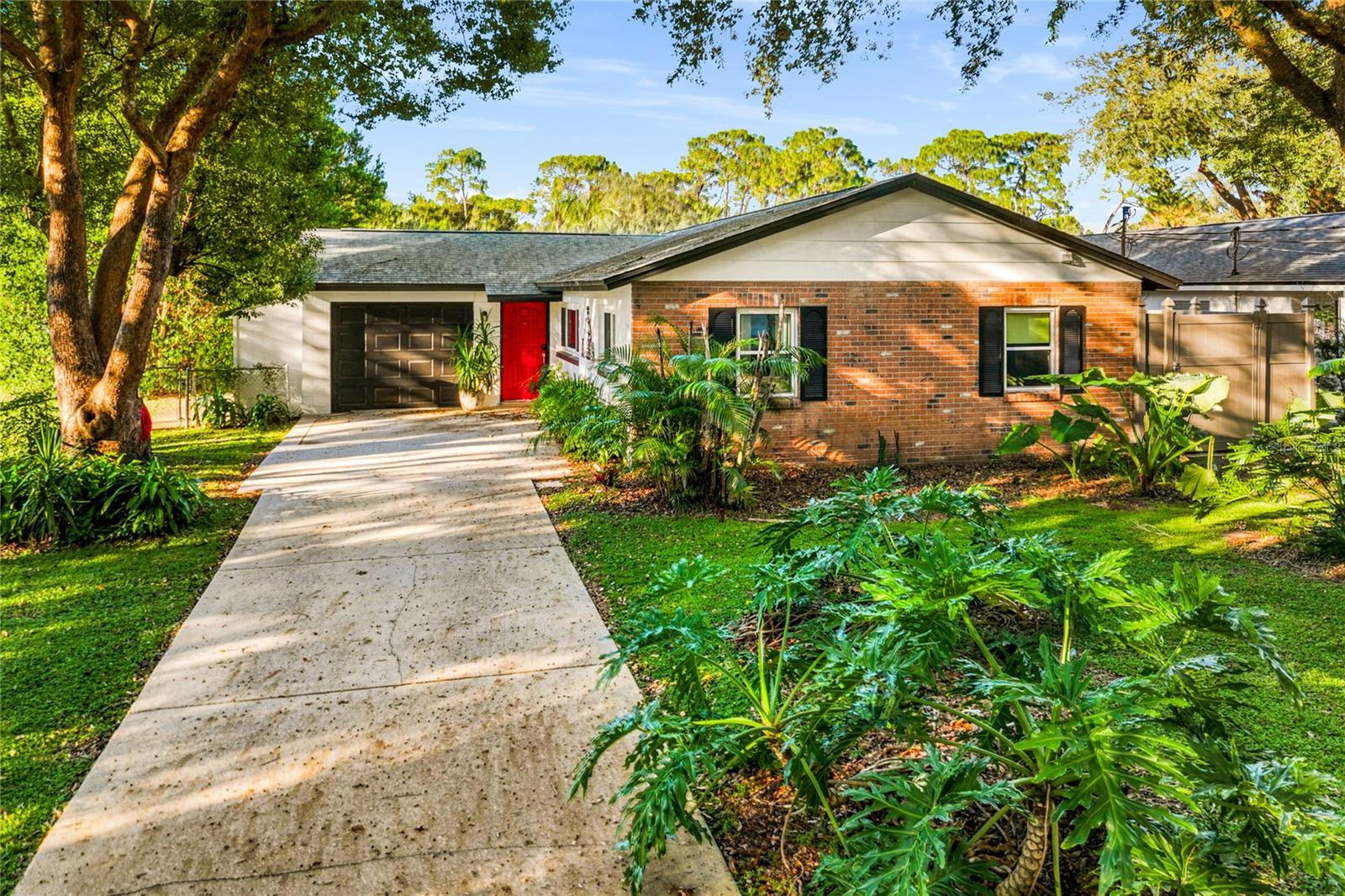 Listing photo for 329 Tangerine St