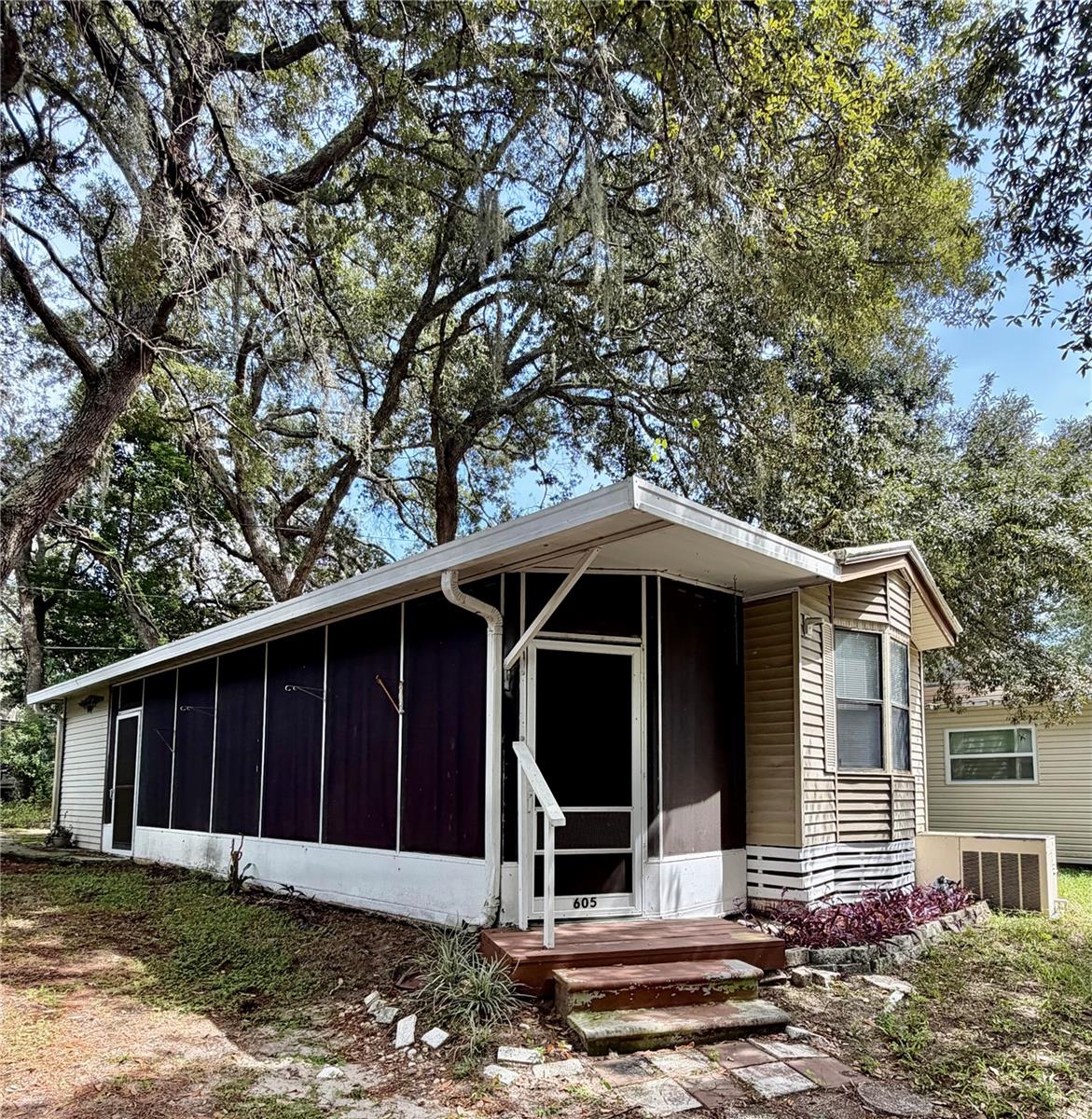Listing photo 2 for 3000 Clarcona Rd #605