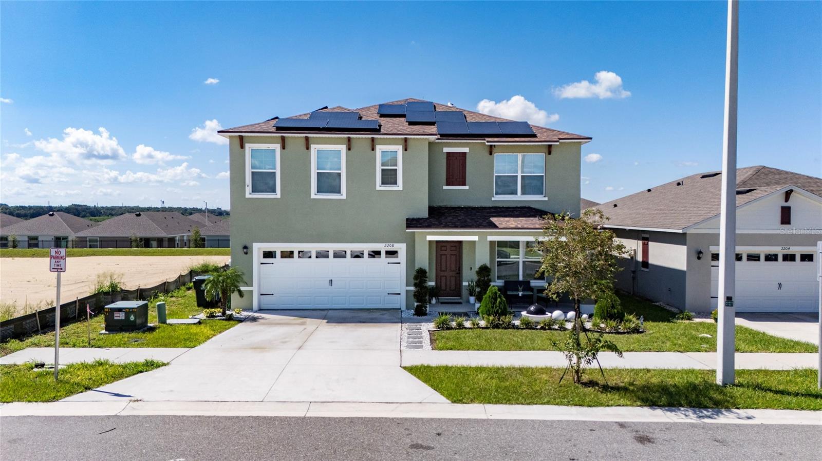Listing photo 1 for 2208 Canaan Dr
