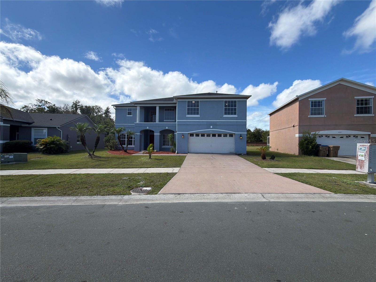 Listing photo 1 for 2541 Jasmine Trace Dr