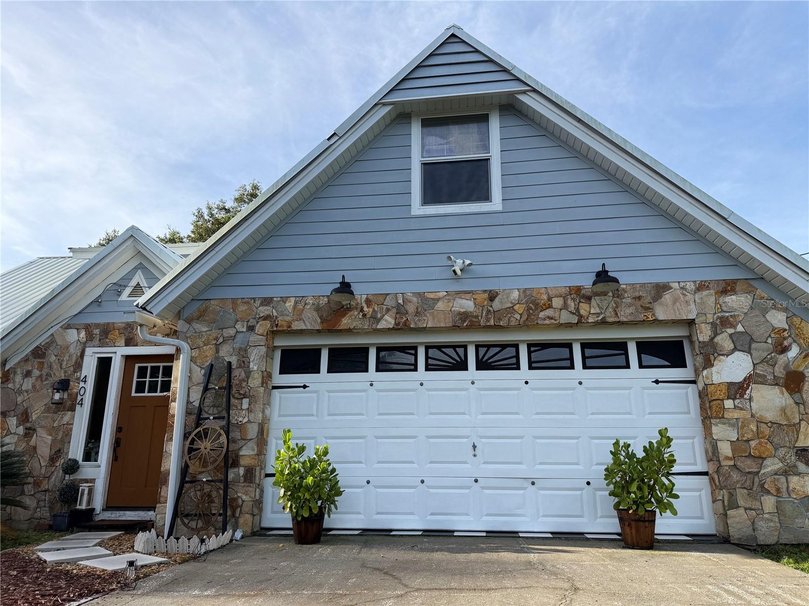 Listing photo for 404 E Welch Rd