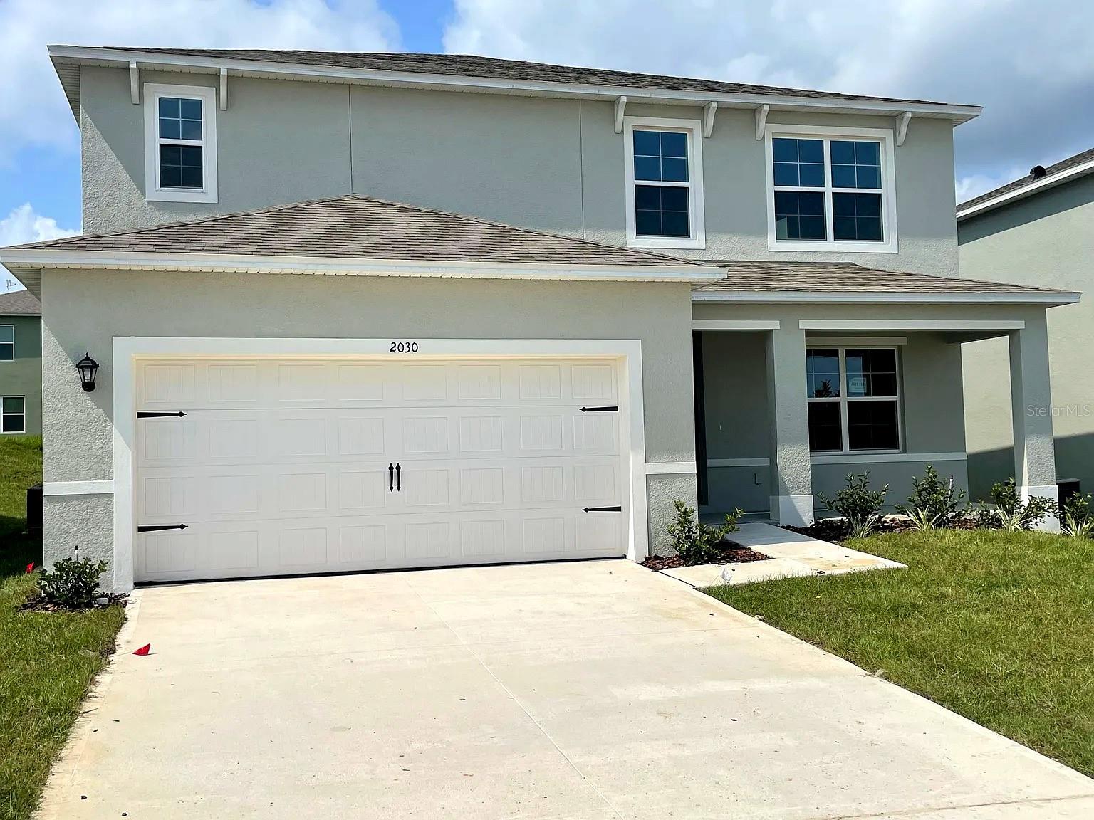 Listing photo 1 for 2030 Maple Ridge Dr