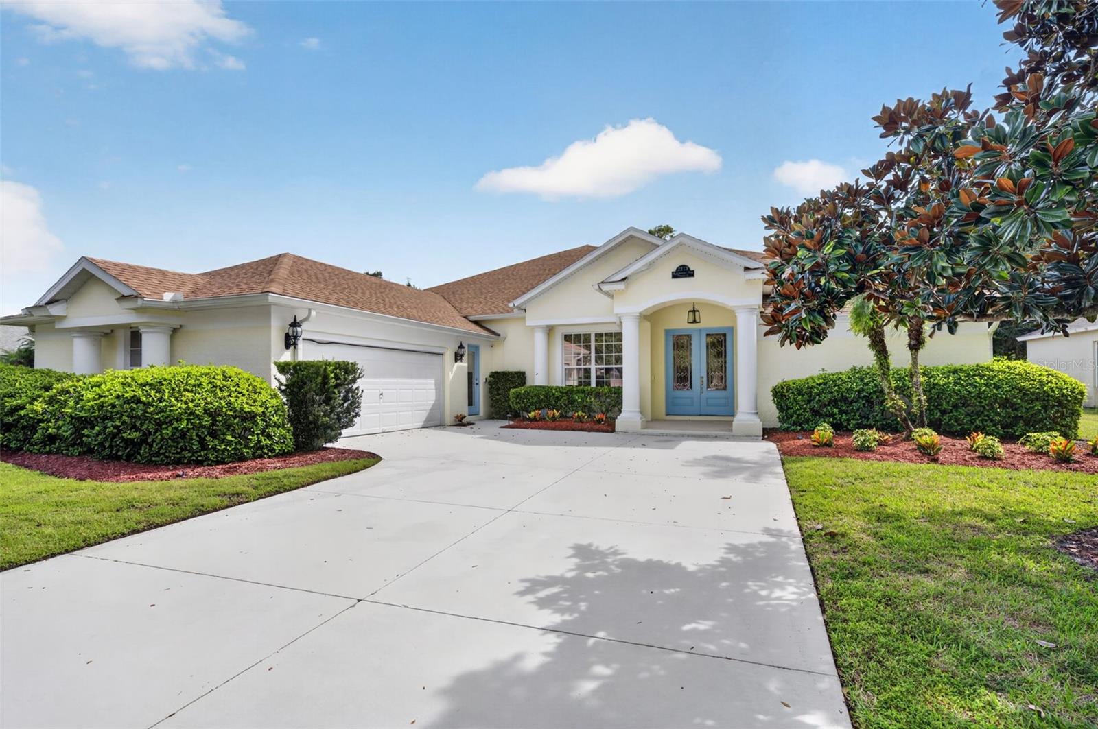 Listing photo for 2213 Wandering Oak Ter