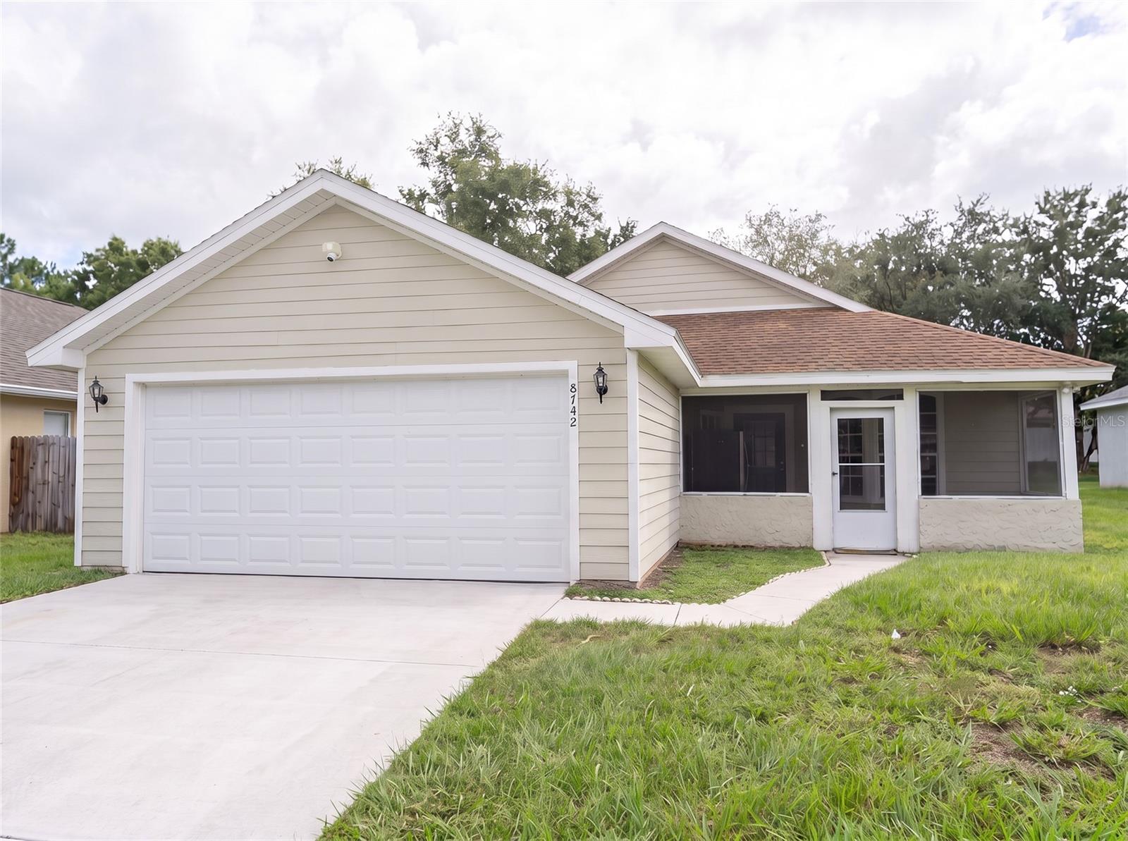 Listing photo 1 for 8742 Fort Shea Ave