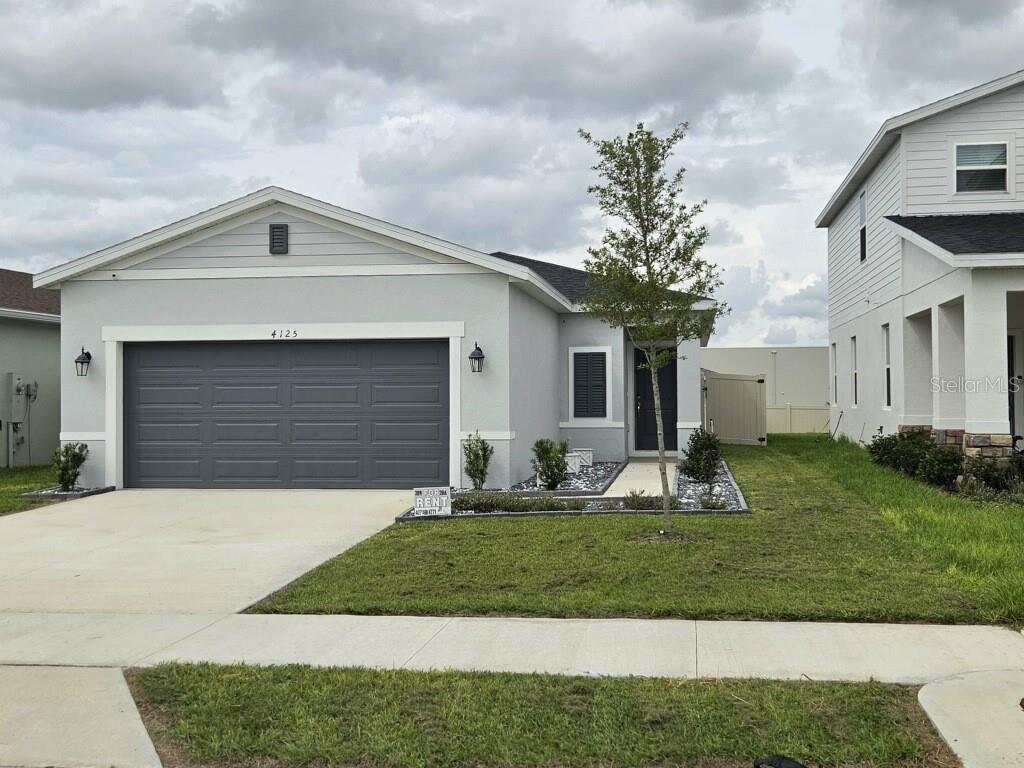 Listing photo 1 for 4125 Lavender Ct