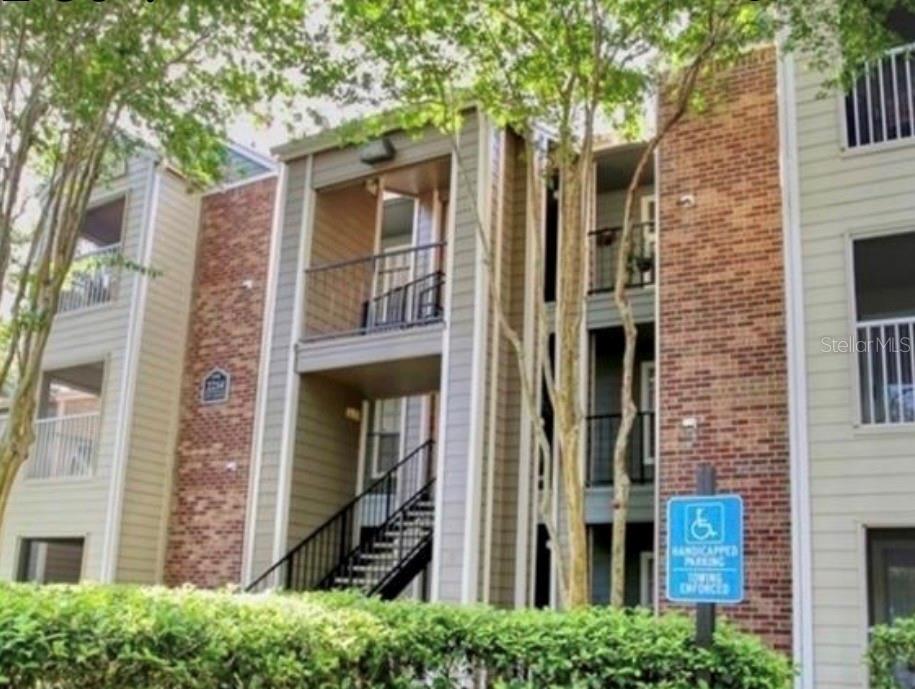 Listing photo 1 for 2214 Metropolitan Way #1022