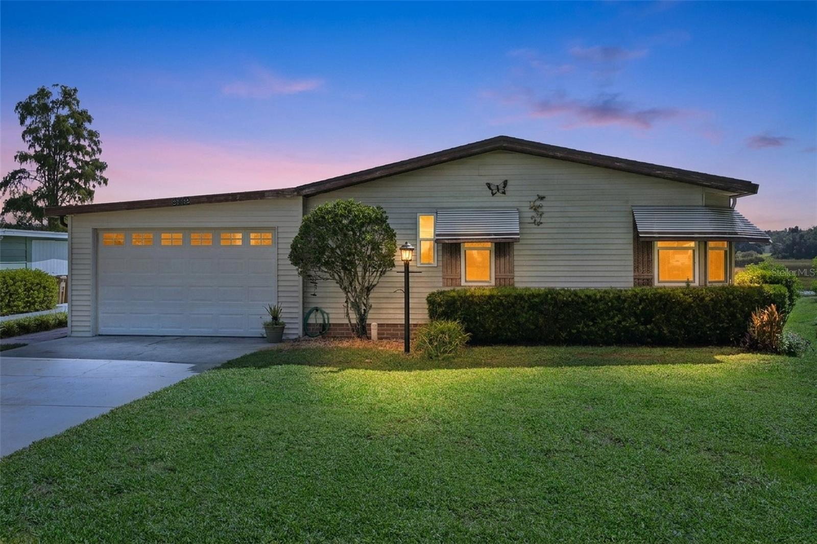 Listing photo 2 for 25038 Clifford Hl
