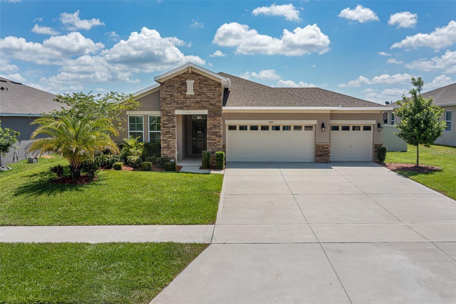 Listing photo for 4419 Linwood Trace Ln