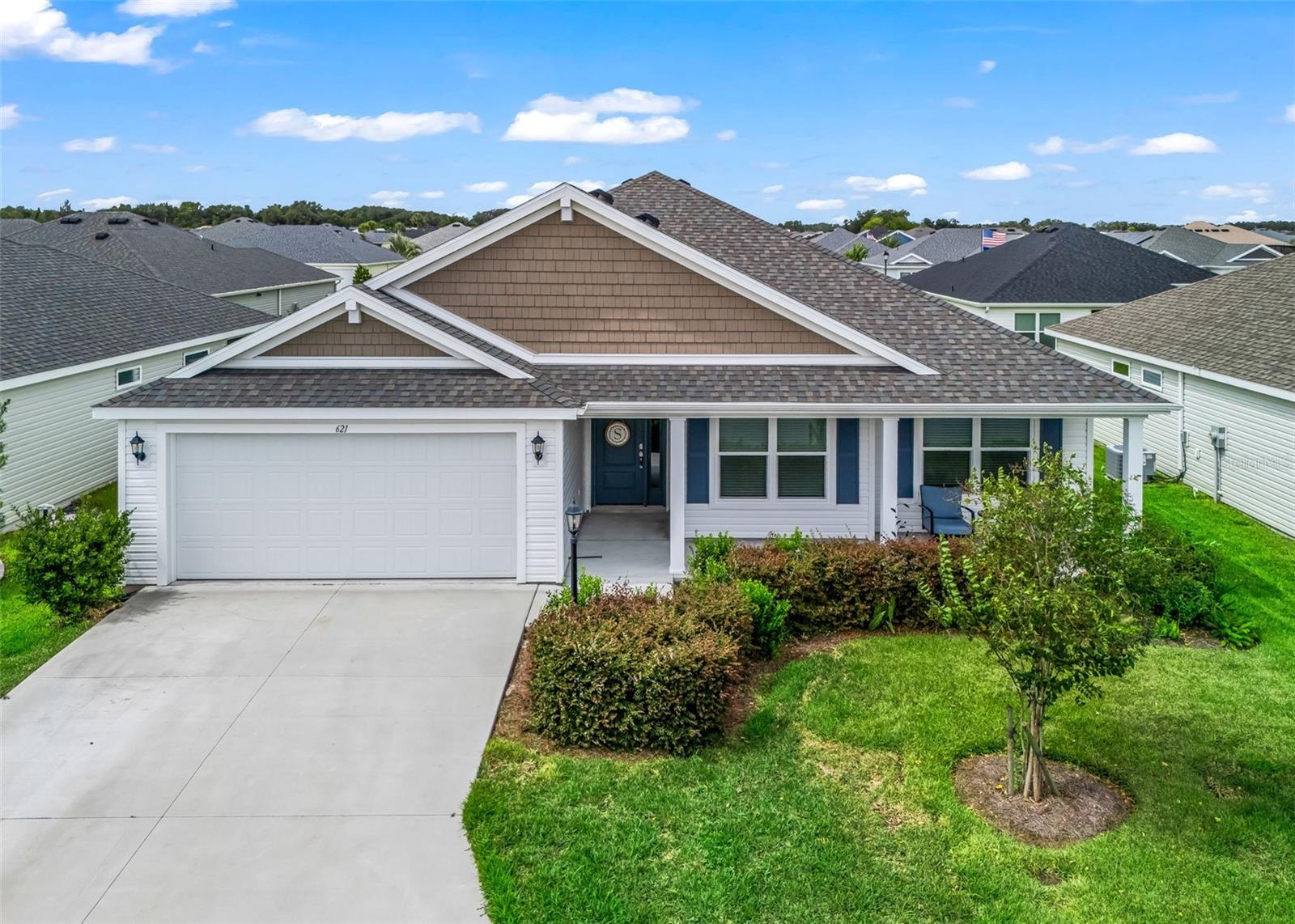 Listing photo 1 for 621 Cherry Creek Way