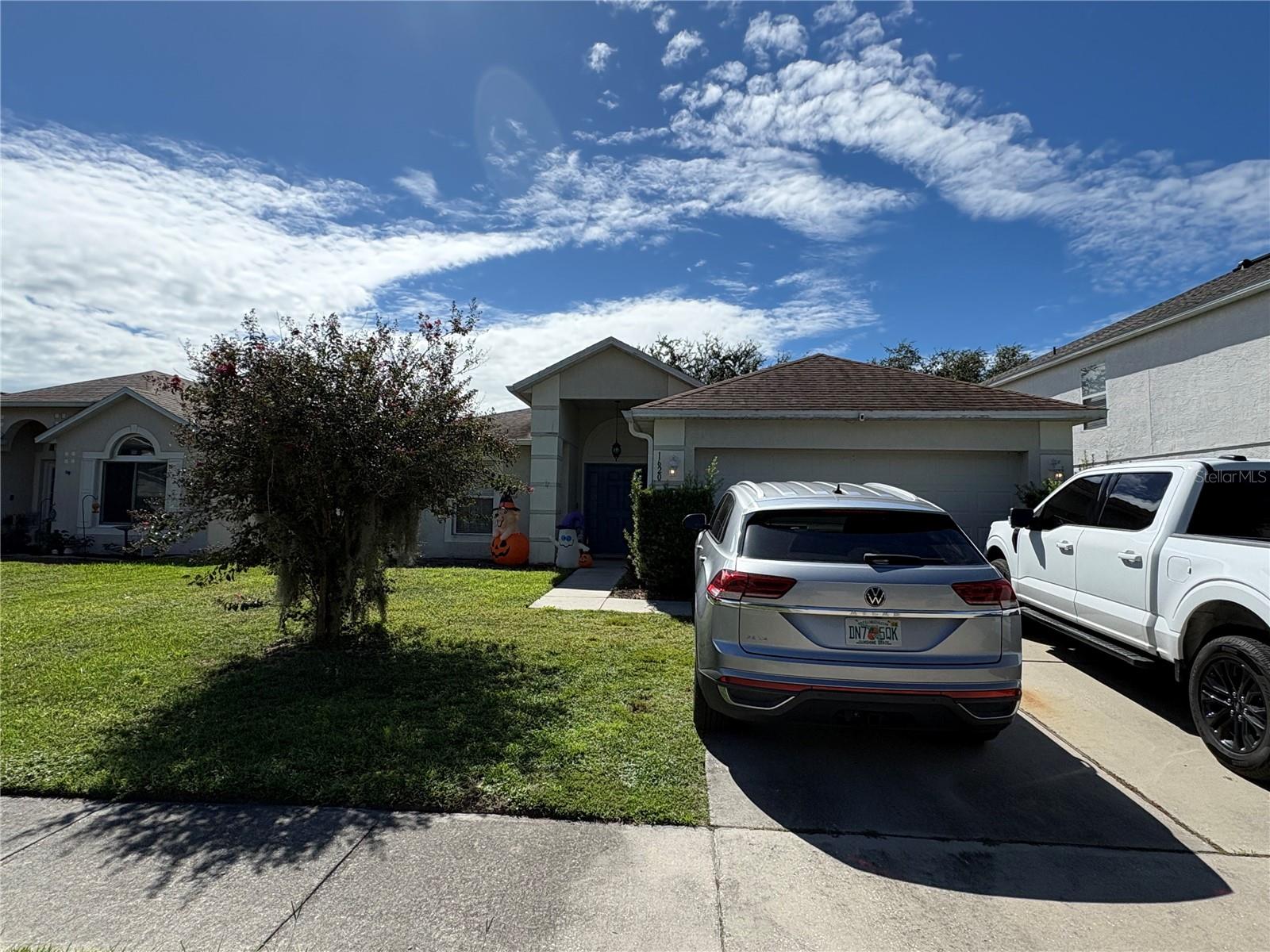 Listing photo 1 for 1620 Corner Meadow Cir