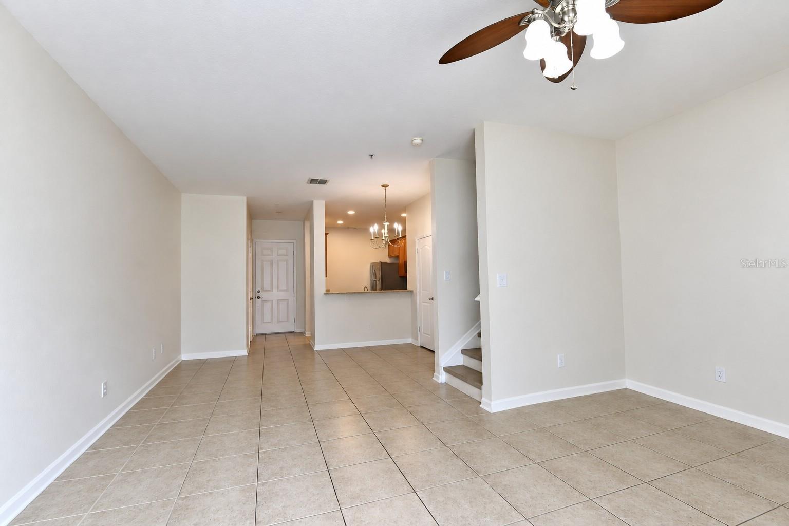 Listing photo 3 for 6063 Strada Isle Way