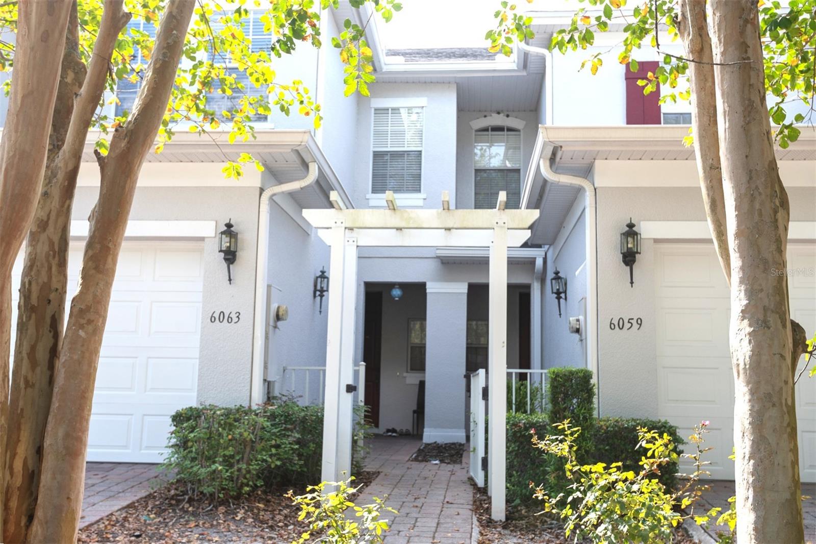 Listing photo 2 for 6063 Strada Isle Way