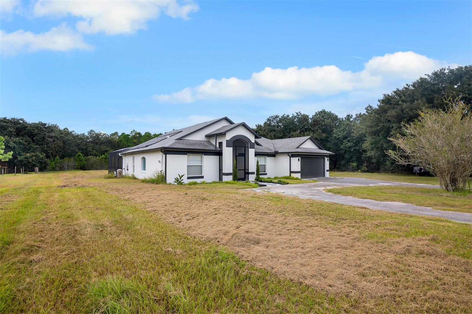 Listing photo 2 for 6549 State Road 33