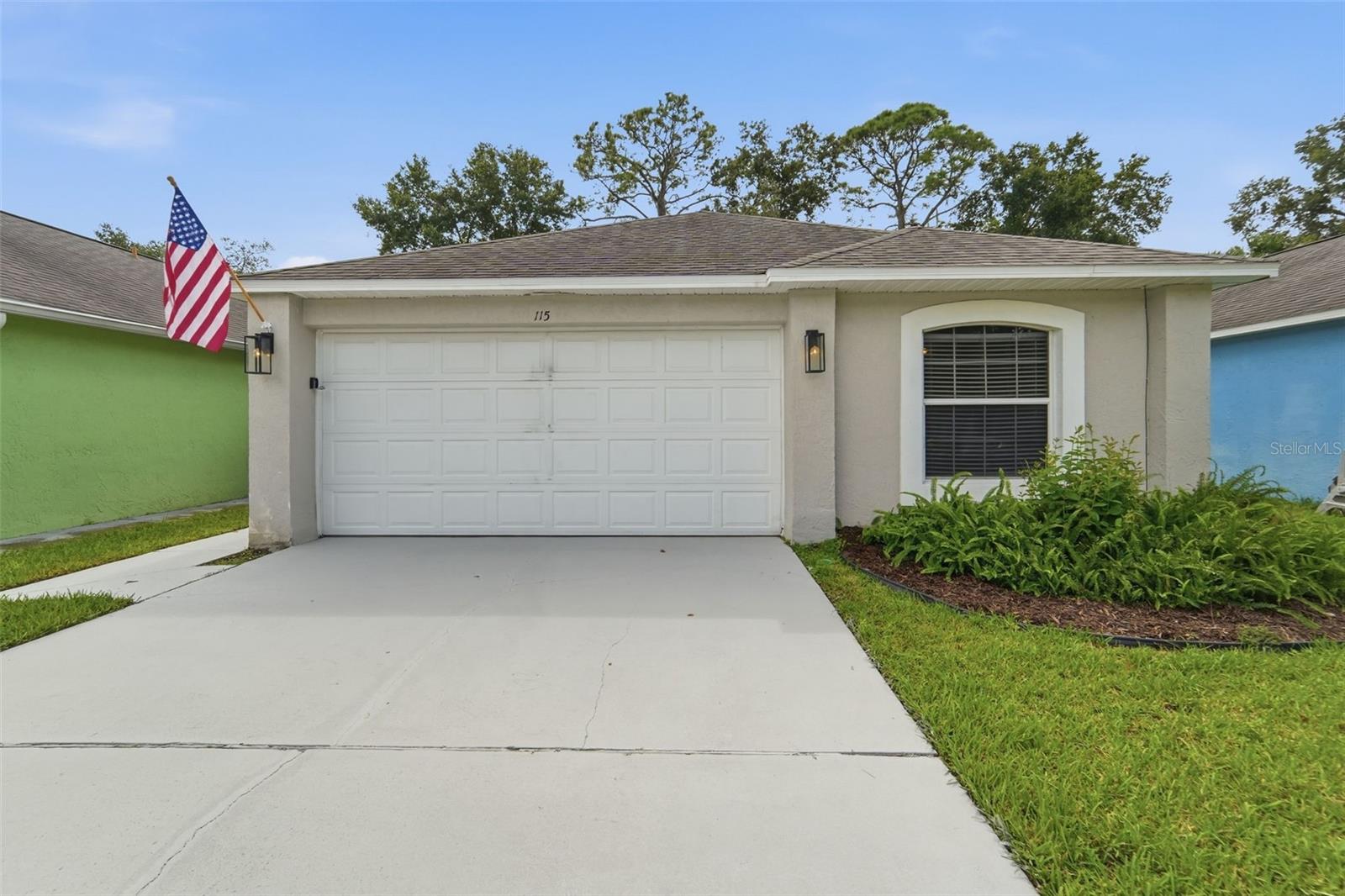 Listing photo 1 for 115 Pamala Ct