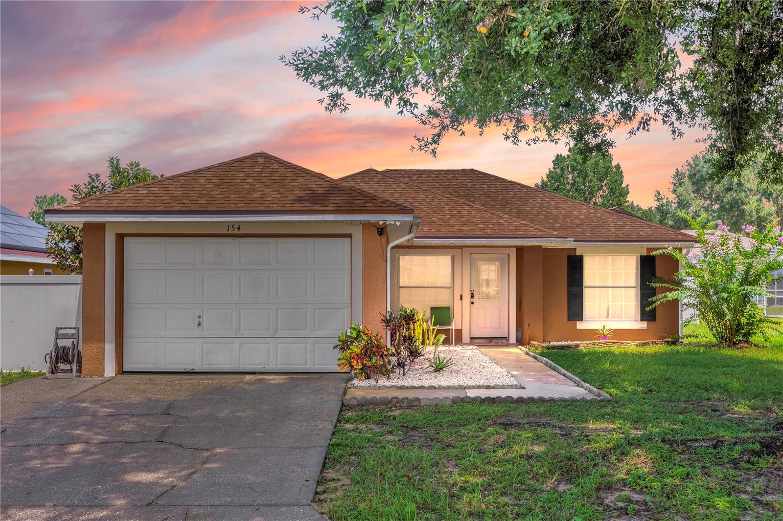 Listing photo 1 for 154 Walpole Loop