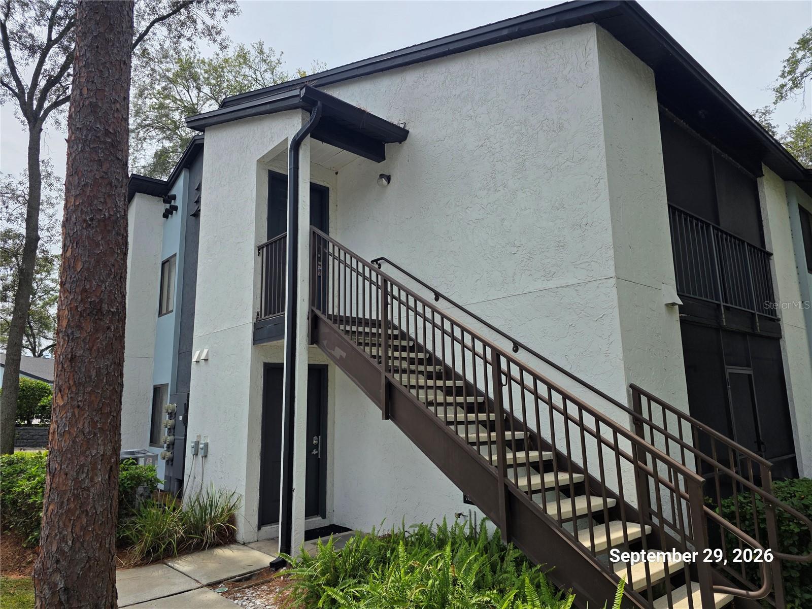 Listing photo 1 for 184 Riverbend Dr #203