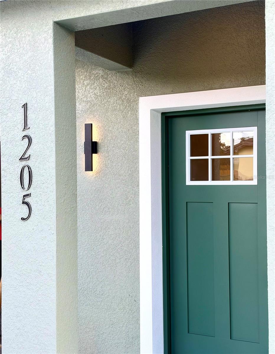 Listing photo 3 for 1205 Avenue K