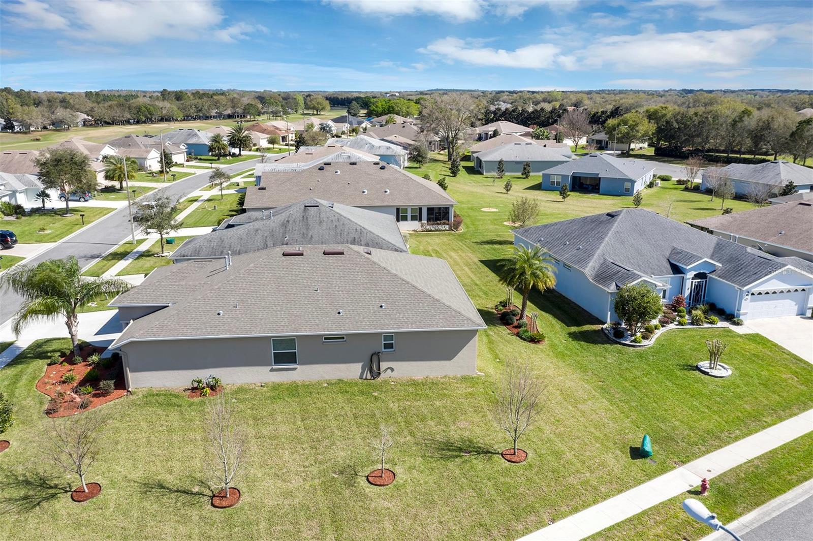Listing photo 2 for 27040 Camerons Run