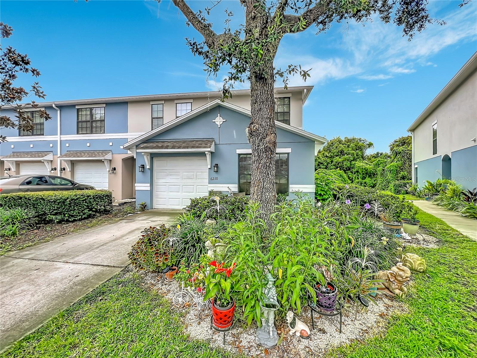 Listing photo 1 for 6210 Windsor Lake Cir