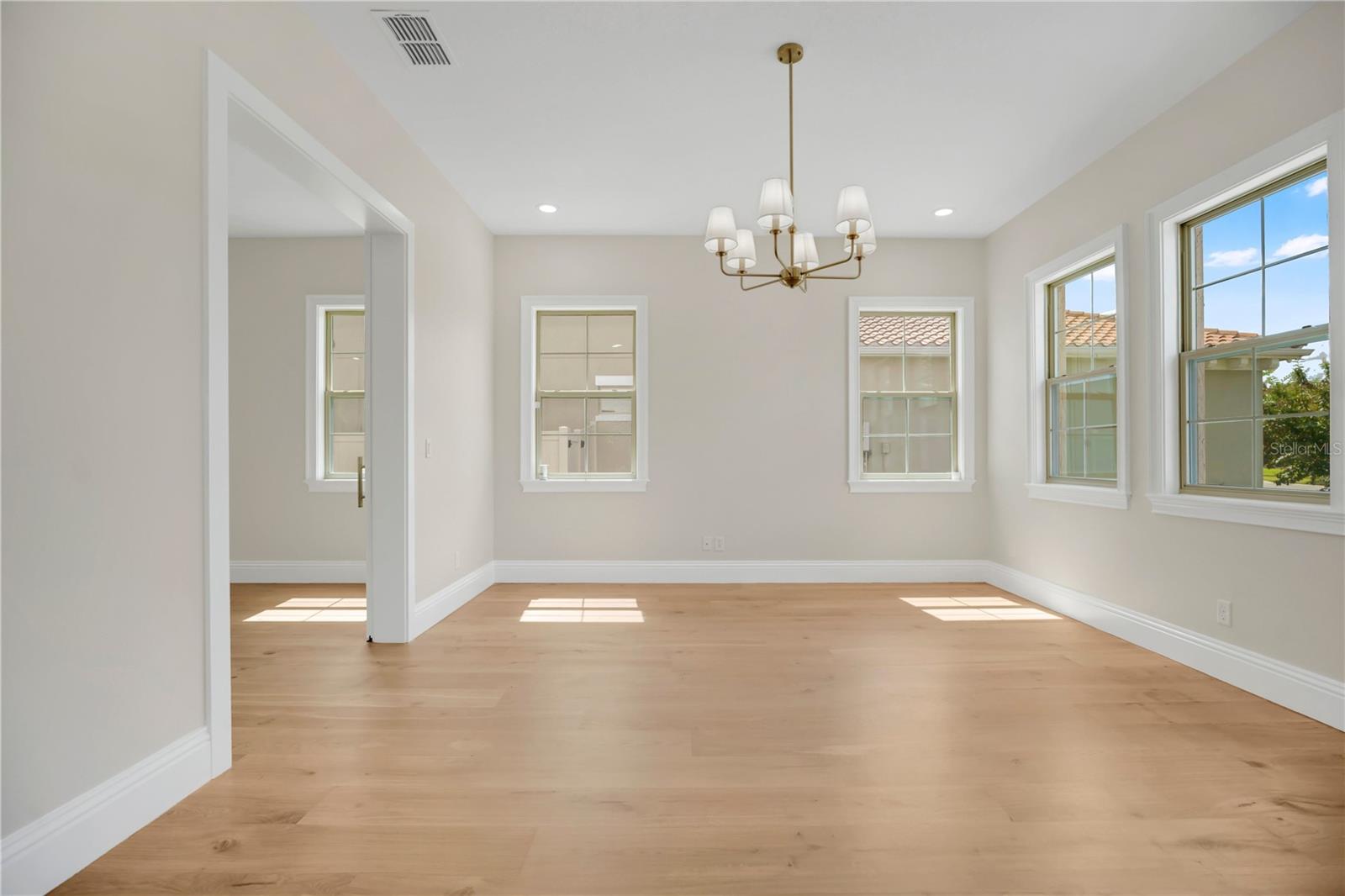 Listing photo 3 for 228 Stanton Estates Cir