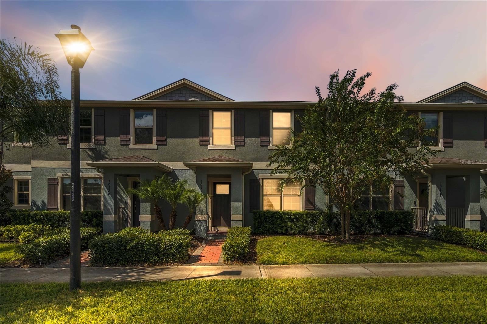 Listing photo 2 for 10114 Salt Point Dr