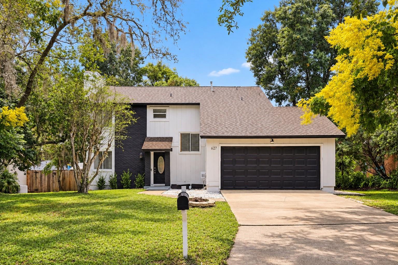 Listing photo for 627 Clearn Ct