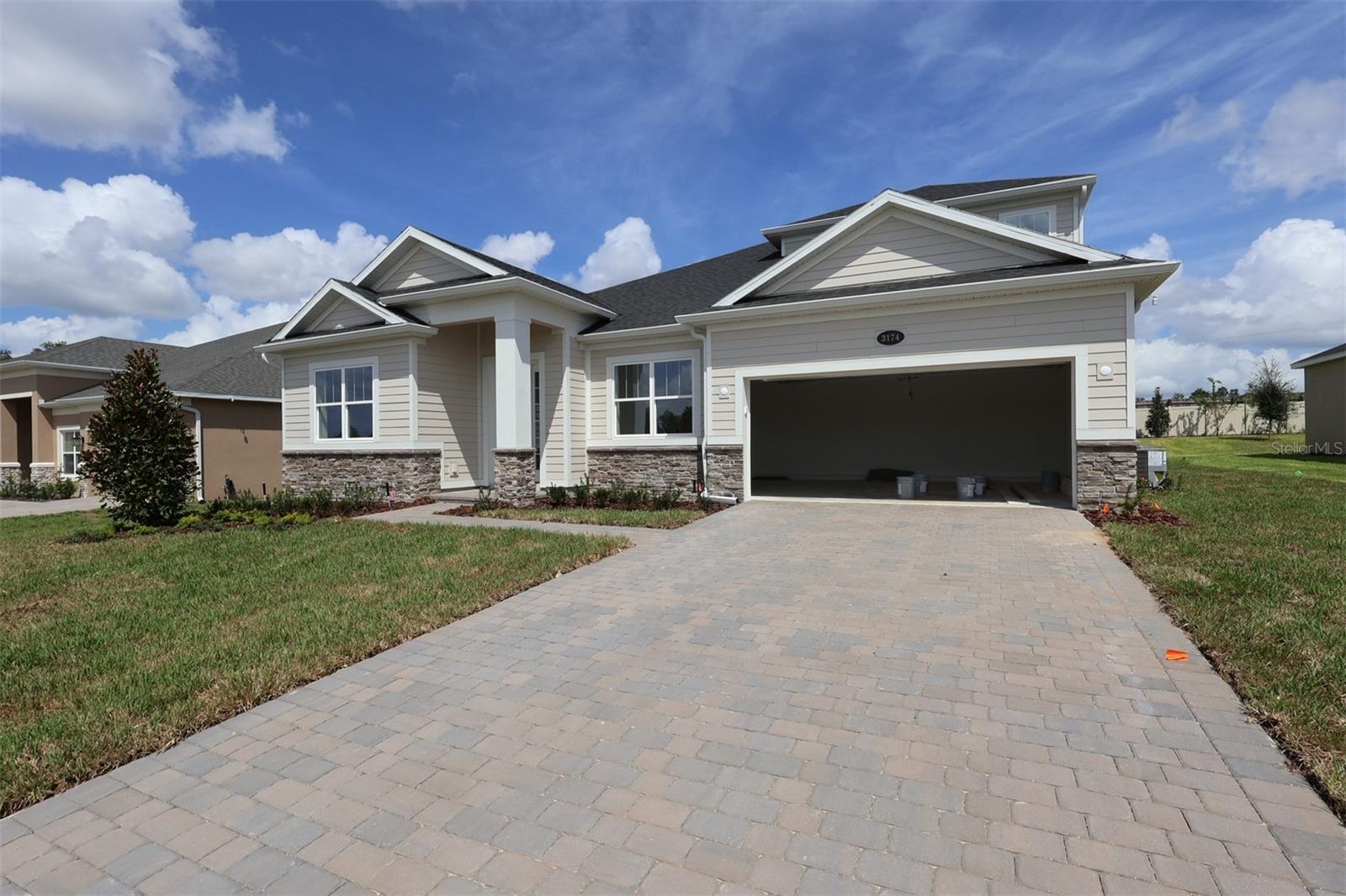 Listing photo 3 for 3174 Wolf Lake Ave