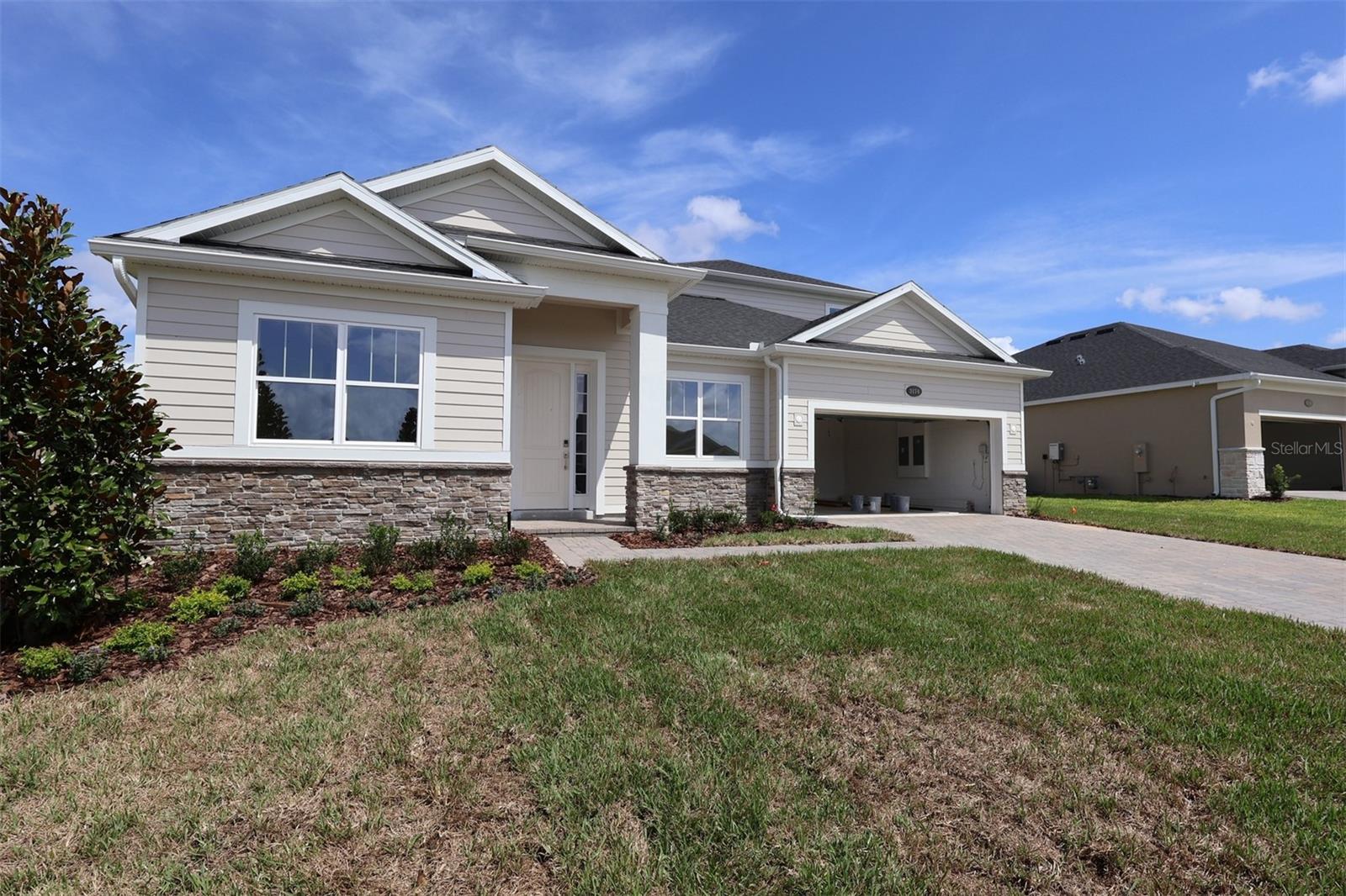 Listing photo 2 for 3174 Wolf Lake Ave