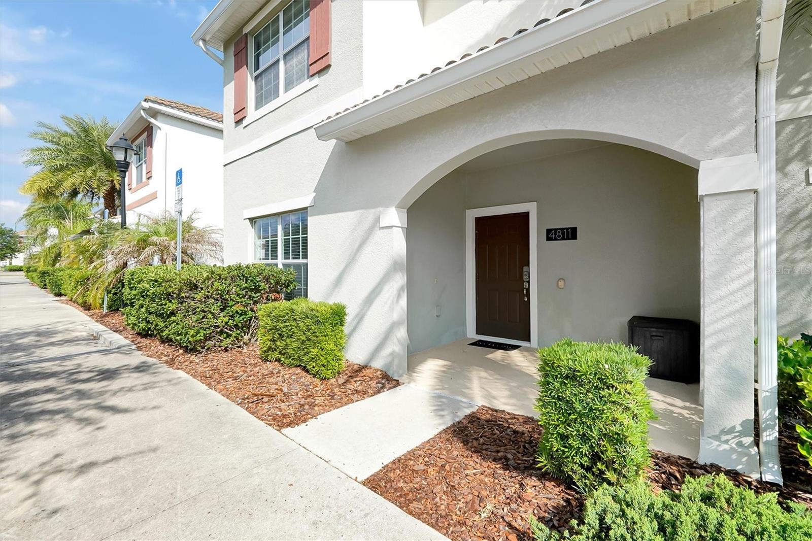 Listing photo 2 for 4811 Brier Rose Ln