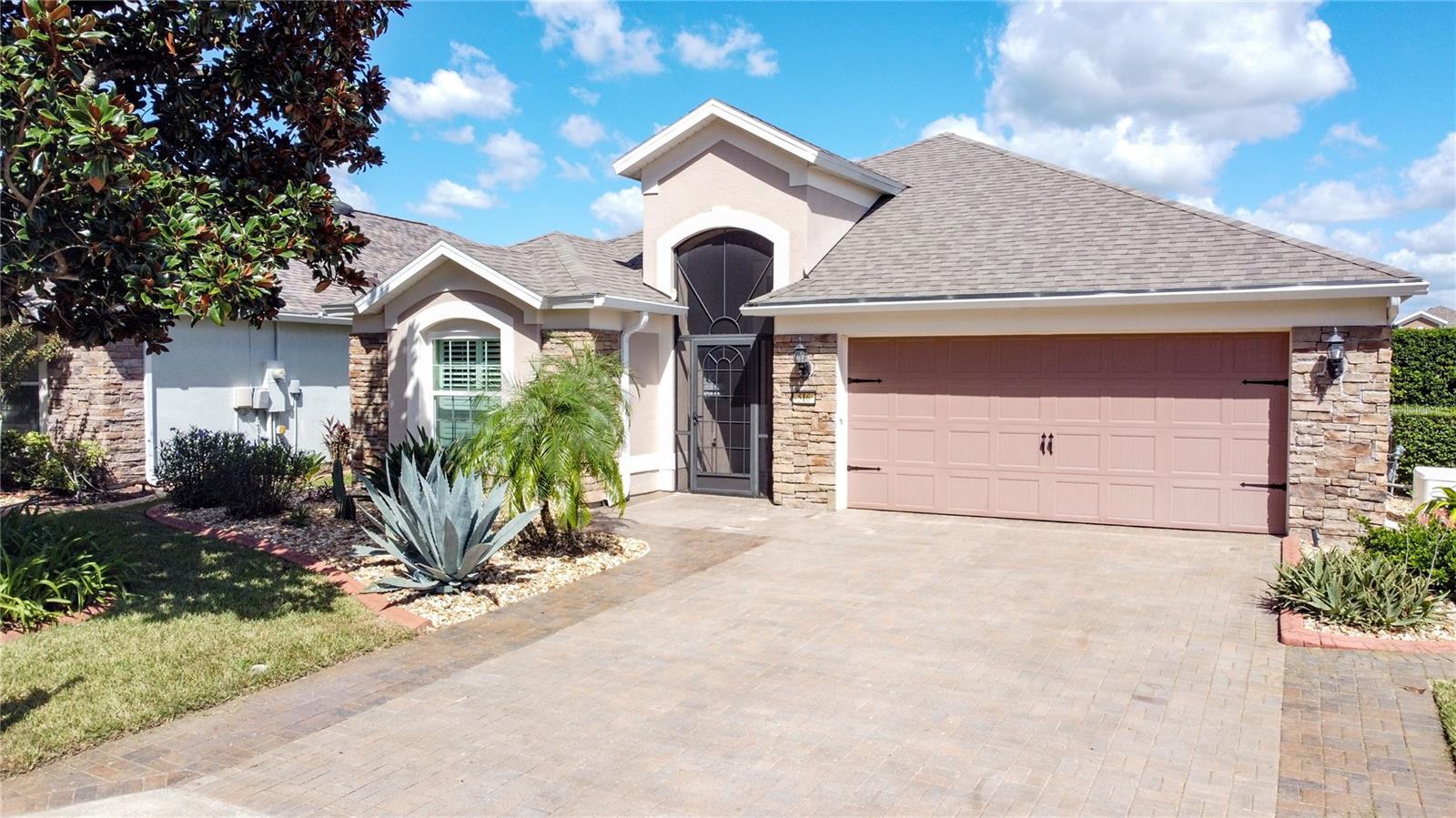 Listing photo for 516 Playa Dr