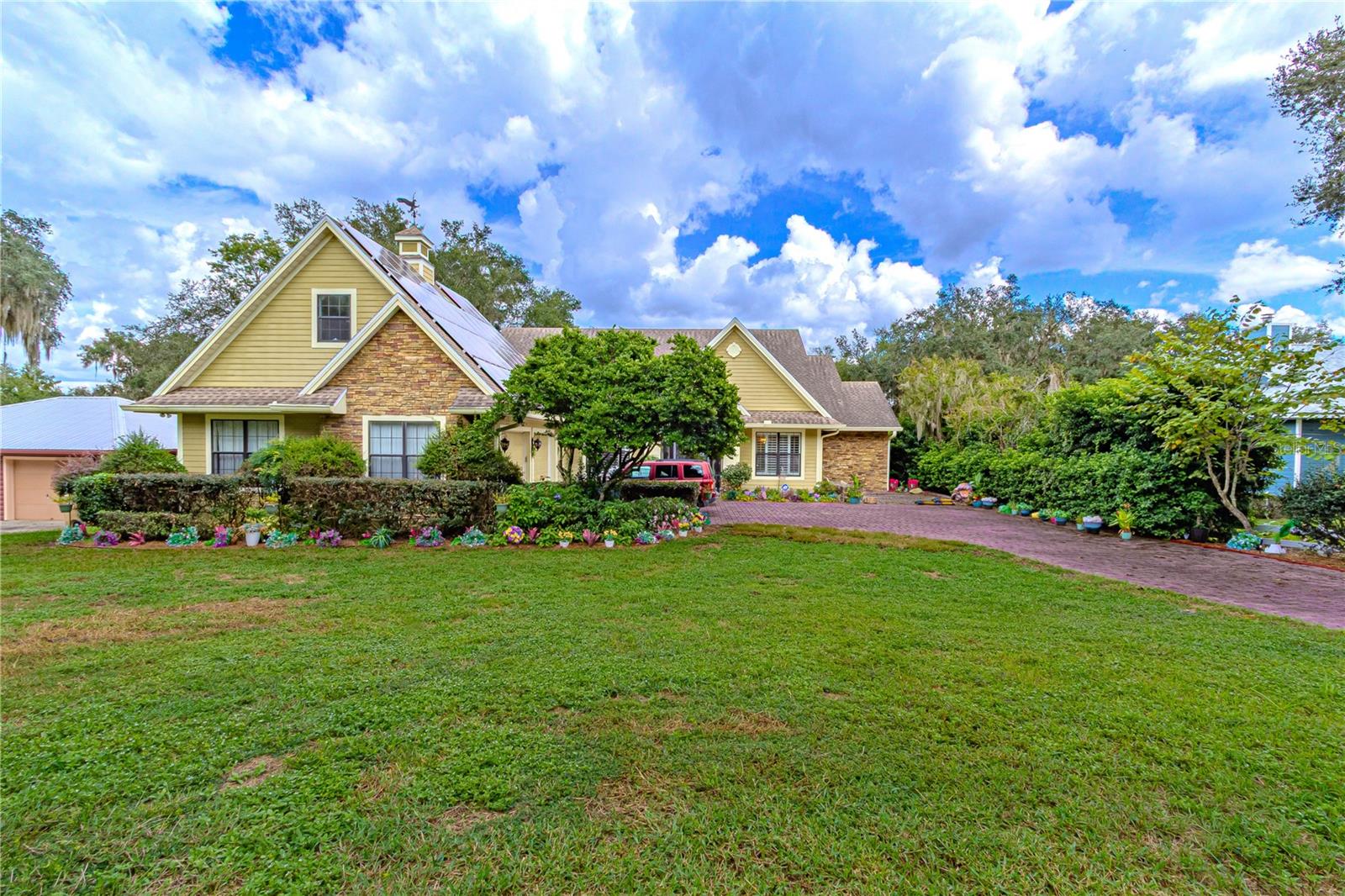 Listing photo for 19529 Dorr Rd