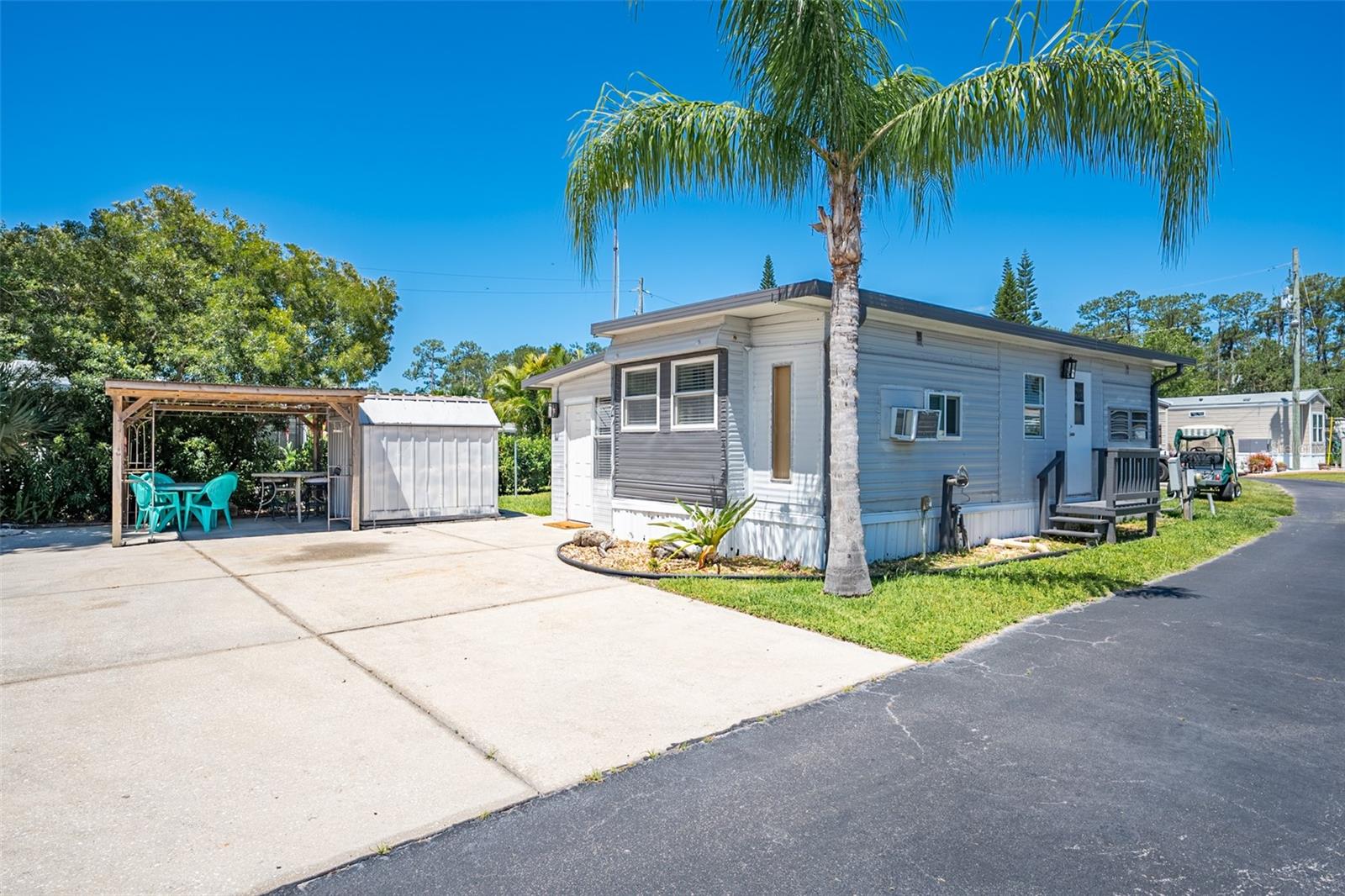 Listing photo for 1379 Mainsail Ln